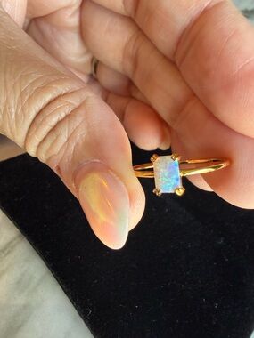 Caitlyn Minimalist Gold Opal Solitaire Ring - Iridescent White Opal